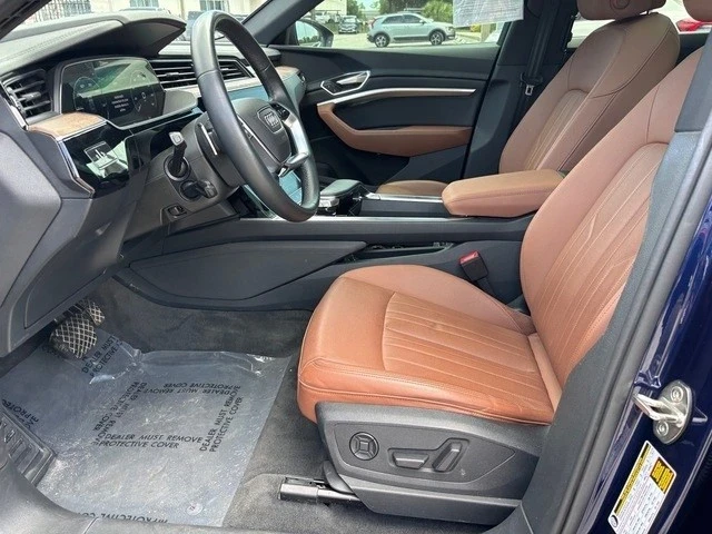 2022 Audi e-tron - Image 6 of 12