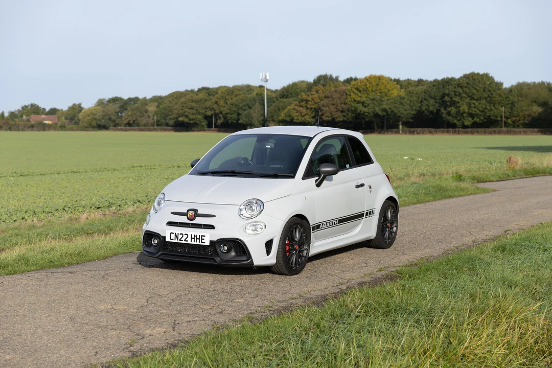 2022 Fiat Abarth 500 - Image 3 of 31