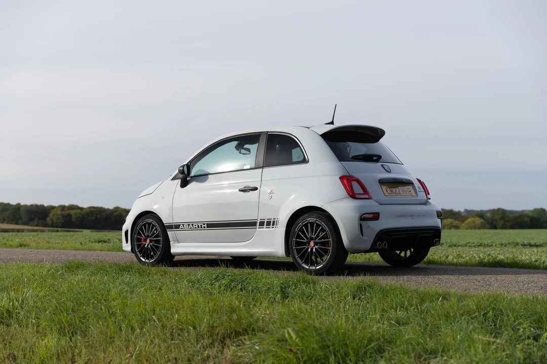 2022 Fiat Abarth 500 - Image 5 of 31