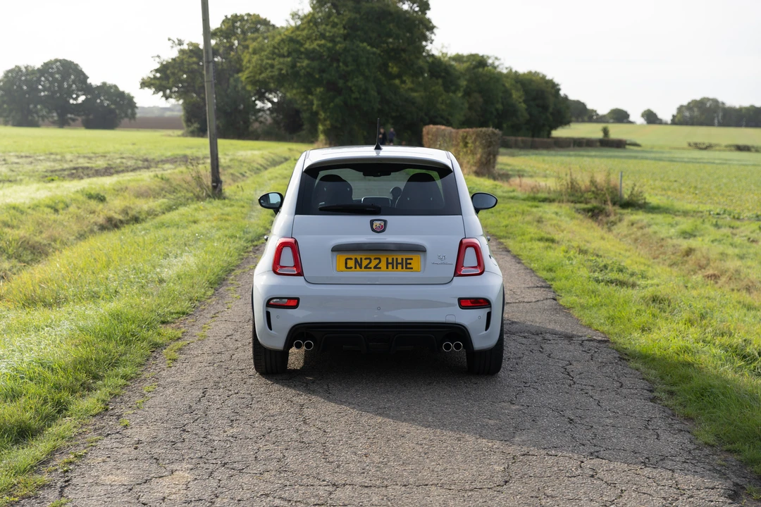 2022 Fiat Abarth 500 - Image 27 of 31