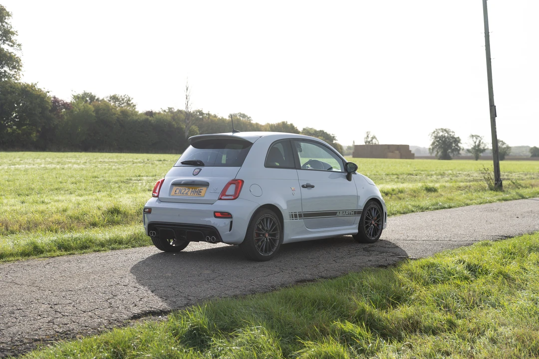 2022 Fiat Abarth 500 - Image 15 of 31
