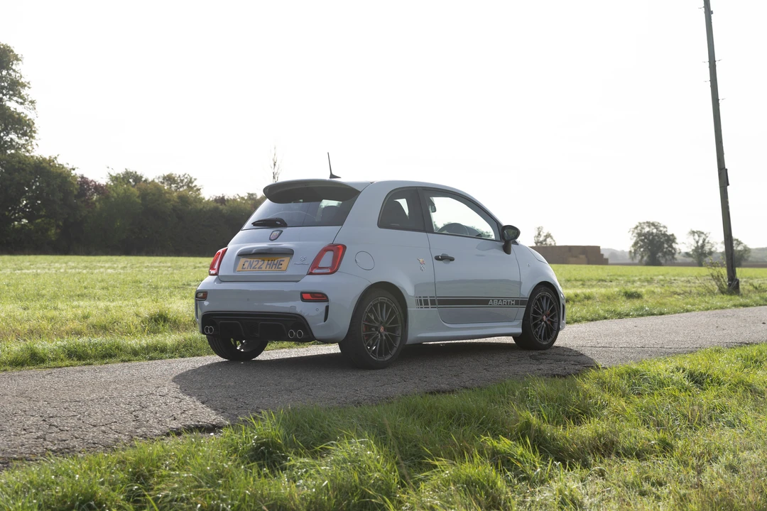2022 Fiat Abarth 500 - Image 21 of 31