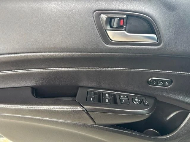 2022 Acura ILX - Image 8 of 17