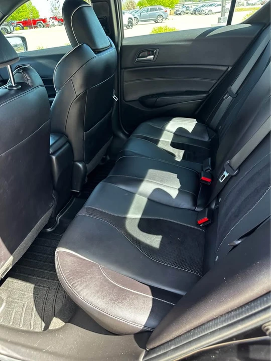 2022 Acura ILX - Image 9 of 12