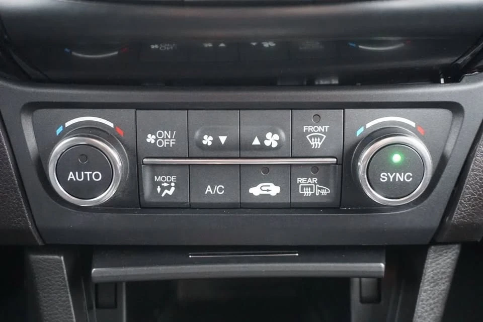 2022 Acura ILX - Image 14 of 20