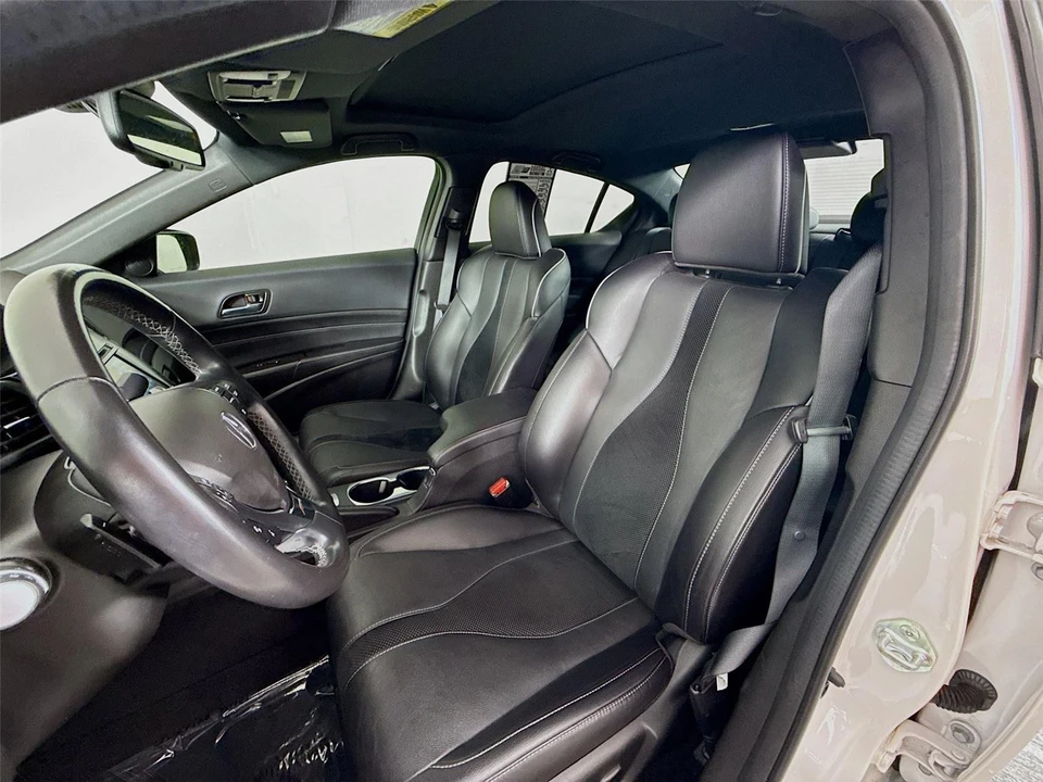 2022 Acura ILX - Image 2 of 21
