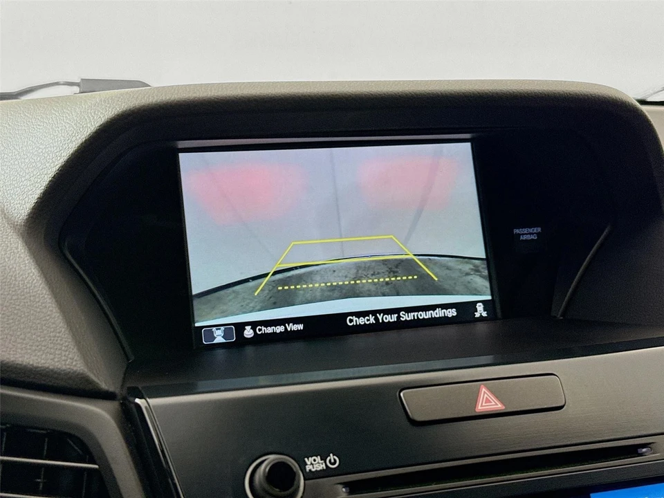 2022 Acura ILX - Image 10 of 21