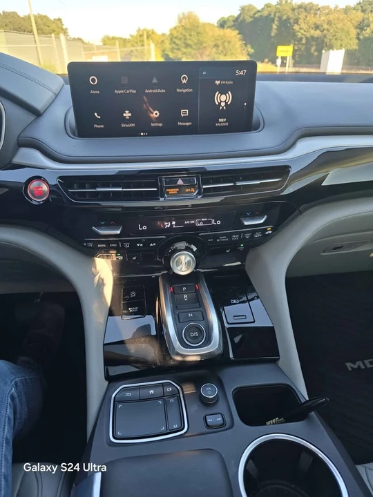 2022 Acura MDX 4th Gen - Image 12 of 15