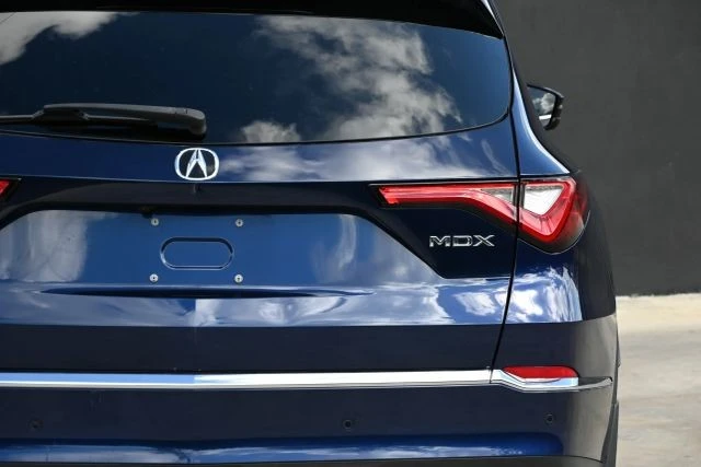 2022 Acura MDX 3rd Gen - Image 9 of 21