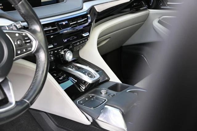2022 Acura MDX 4th Gen - Image 12 of 21