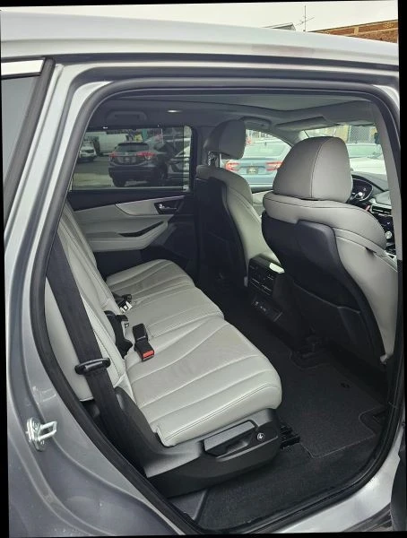 2022 Acura MDX 4th Gen - Image 9 of 12