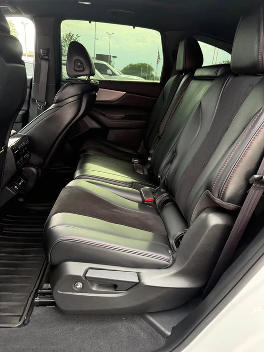 2022 Acura MDX 4th Gen - Image 11 of 20