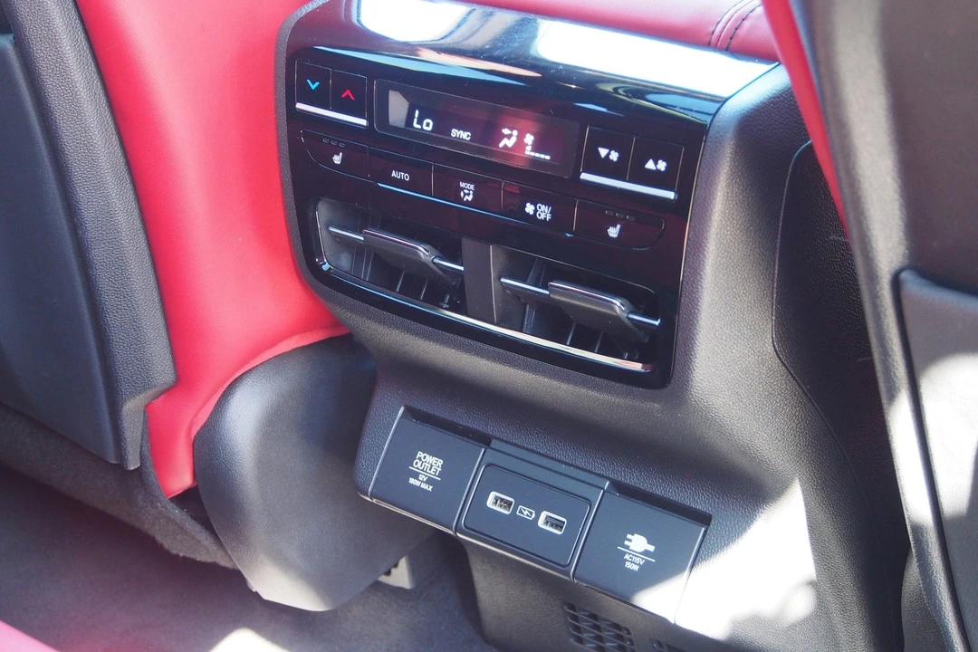 2022 Acura MDX 4th Gen - Image 16 of 21