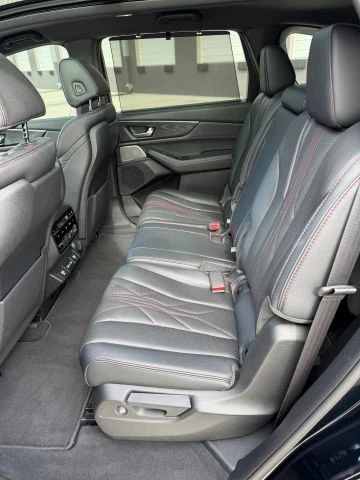 2022 Acura MDX 4th Gen - Image 17 of 21
