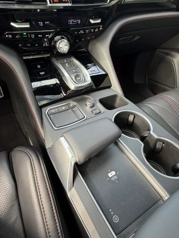 2022 Acura MDX 4th Gen - Image 11 of 21