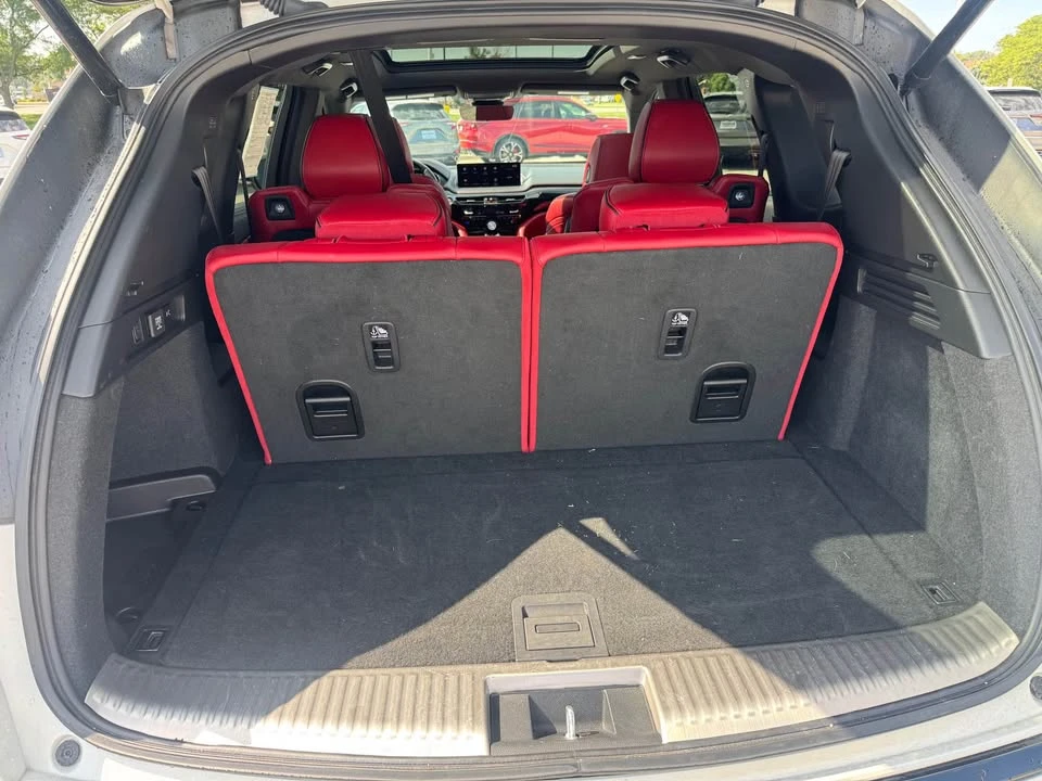 2022 Acura MDX 4th Gen - Image 9 of 15
