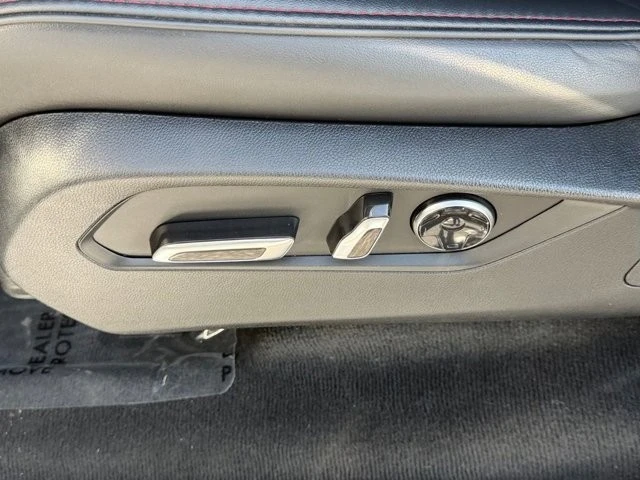 2022 Acura MDX 4th Gen - Image 19 of 21