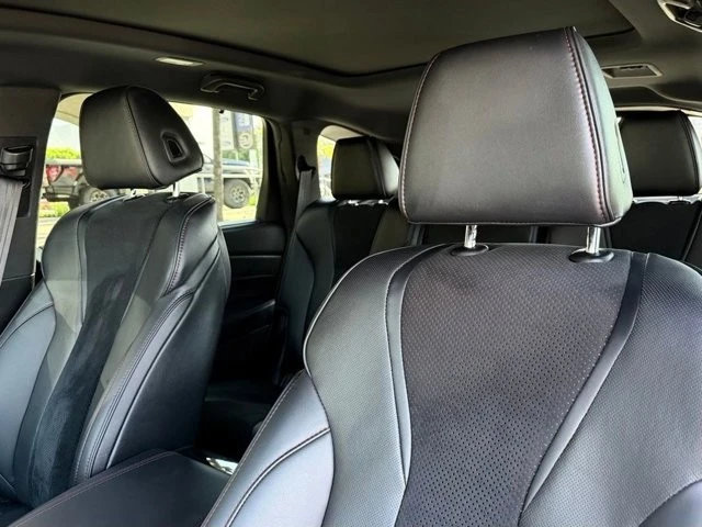 2022 Acura MDX 4th Gen - Image 17 of 21