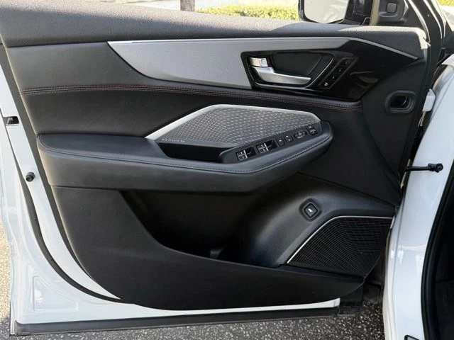 2022 Acura MDX 4th Gen - Image 14 of 21