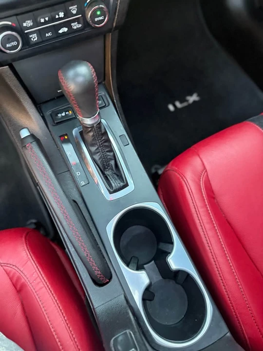 2022 Acura ILX - Image 11 of 20