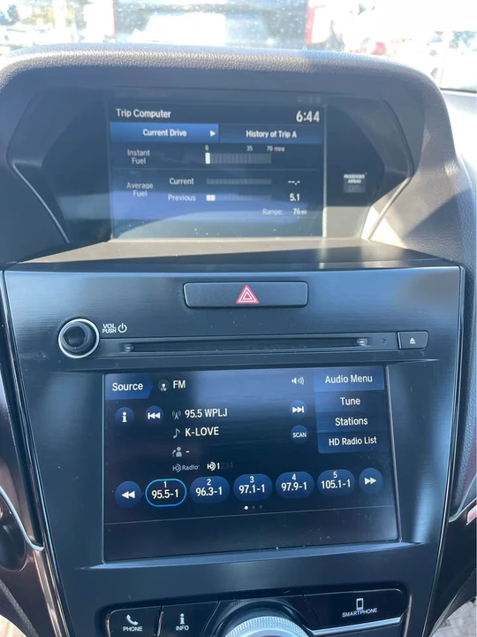 2022 Acura ILX - Image 10 of 19