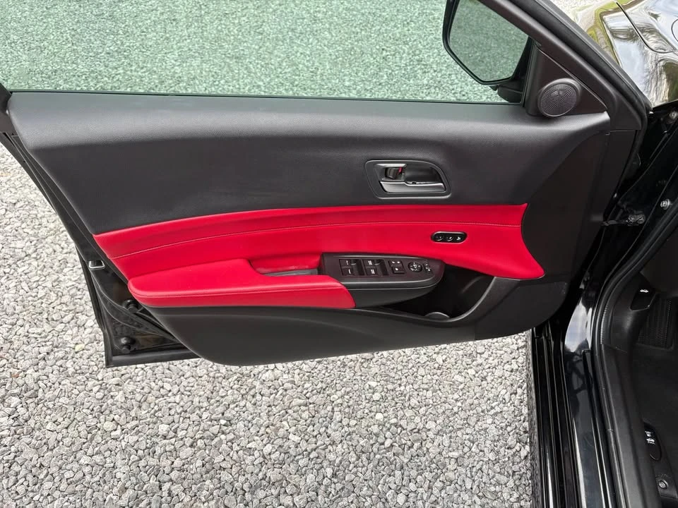 2022 Acura ILX - Image 9 of 17