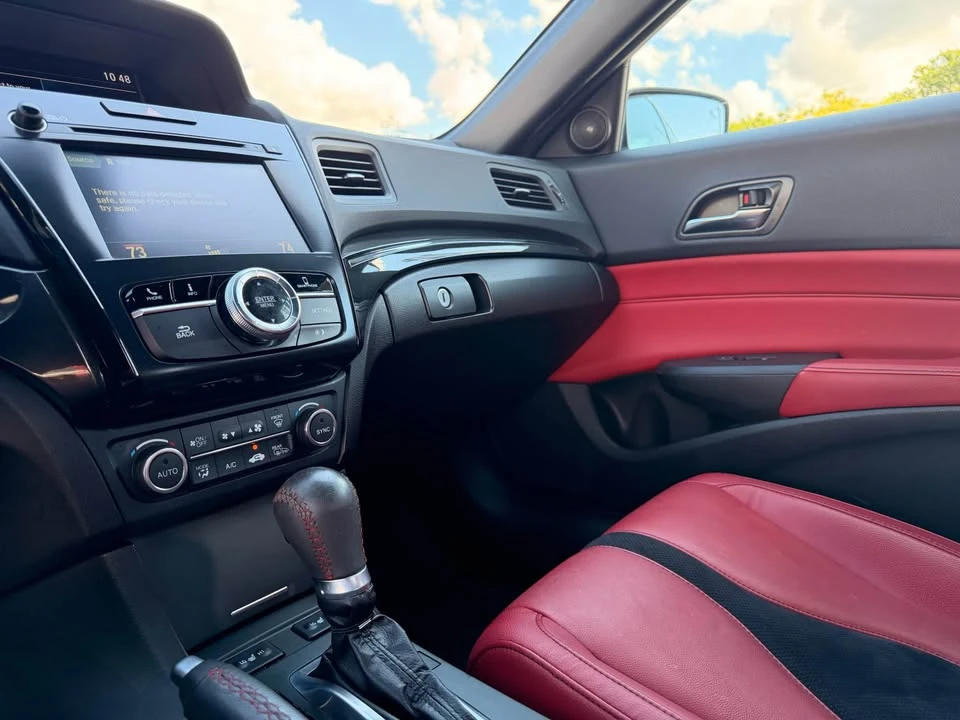 2022 Acura ILX - Image 10 of 18