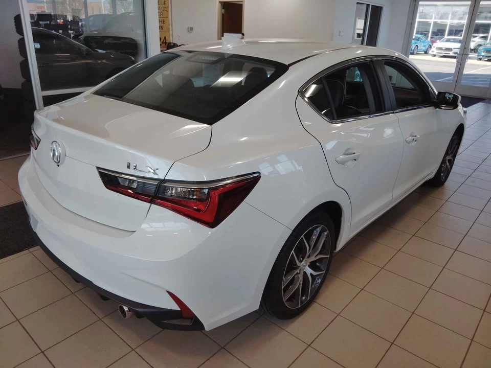 2022 Acura ILX - Image 7 of 17