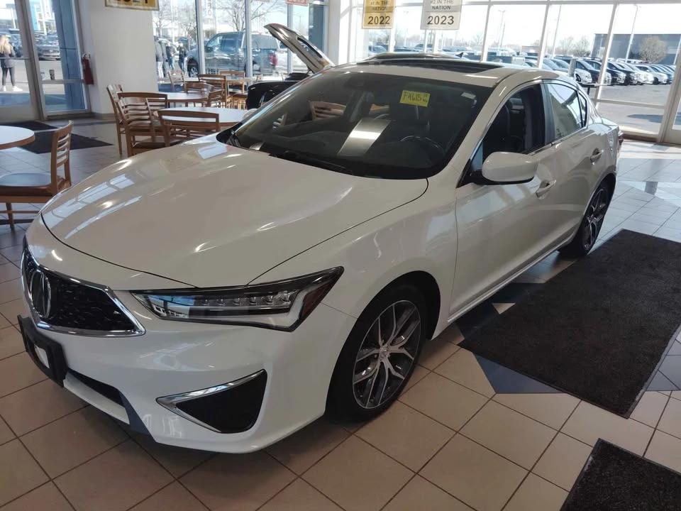 2022 Acura ILX - Image 4 of 17