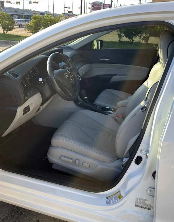 2022 Acura ILX - Image 9 of 14