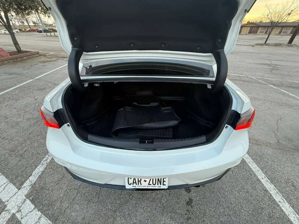 2022 Acura ILX - Image 8 of 20