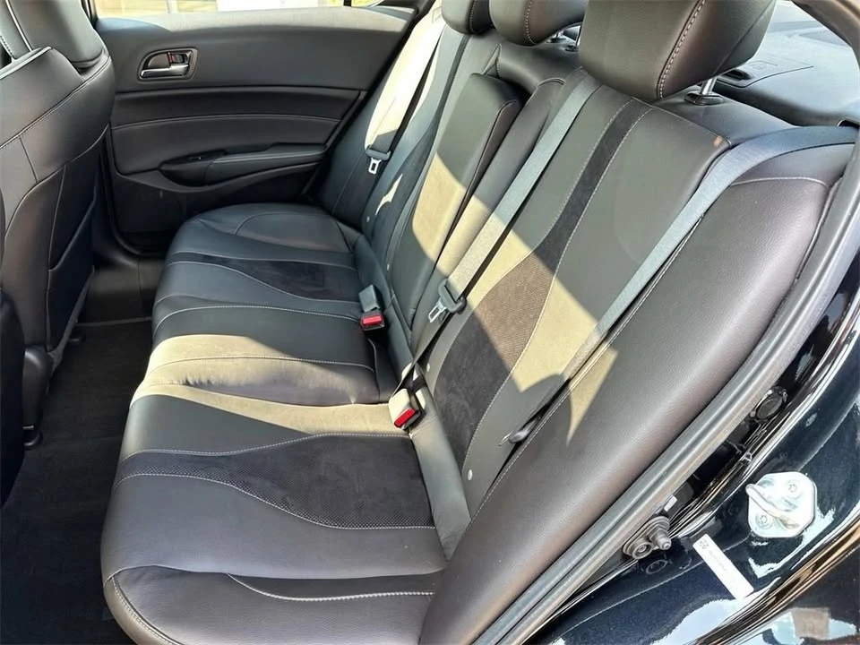 2022 Acura ILX - Image 10 of 19