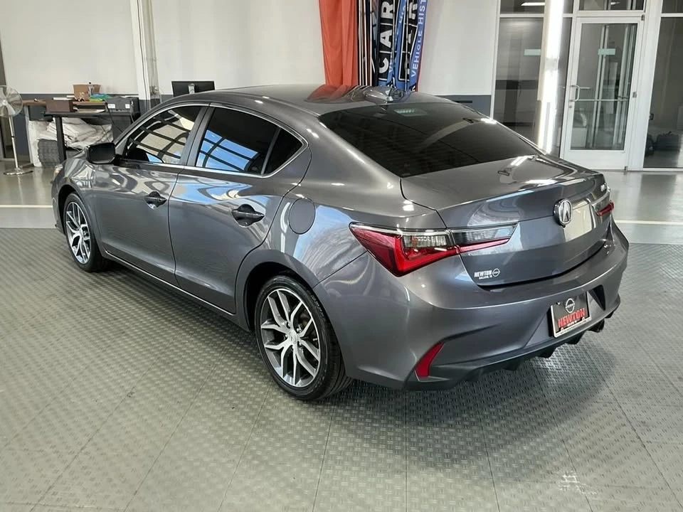 2022 Acura ILX - Image 6 of 15