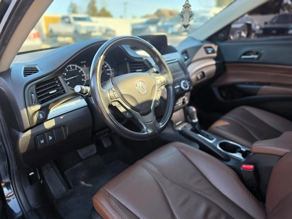 2022 Acura ILX - Image 10 of 17