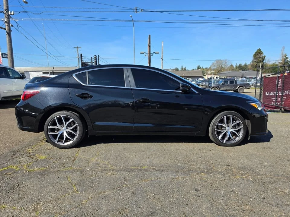2022 Acura ILX - Image 8 of 17