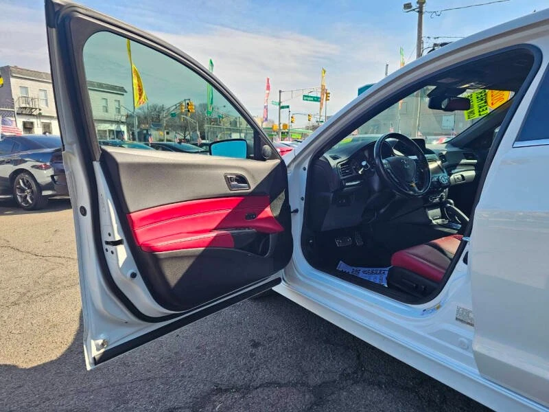 2022 Acura ILX - Image 8 of 19