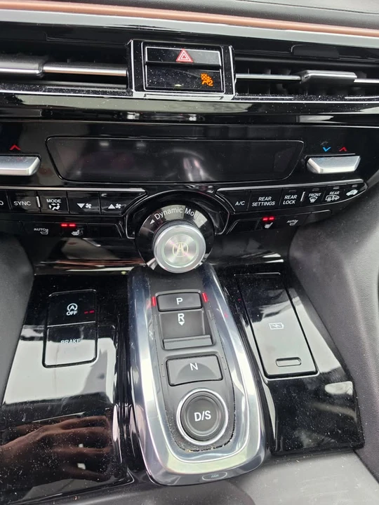 2022 Acura MDX 4th Gen - Image 8 of 11