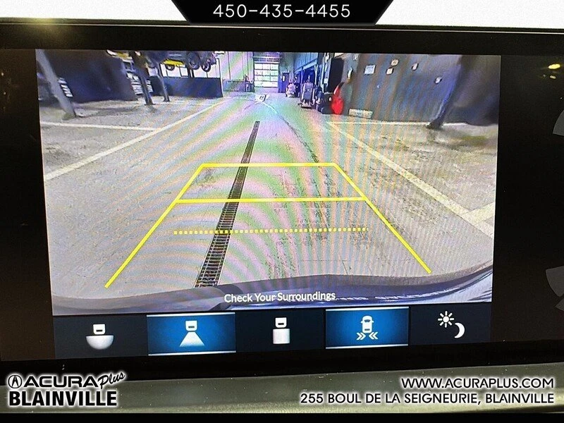 2022 Acura MDX 4th Gen - Image 17 of 18
