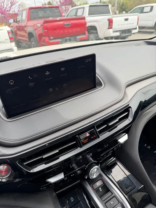 2022 Acura MDX 4th Gen - Image 9 of 13