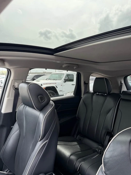 2022 Acura MDX 4th Gen - Image 10 of 13