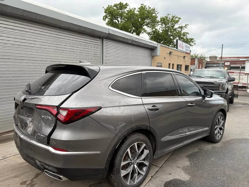2022 Acura MDX 4th Gen - Image 9 of 20