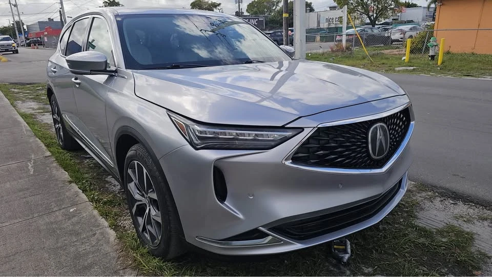 2022 Acura MDX 4th Gen - Image 2 of 12