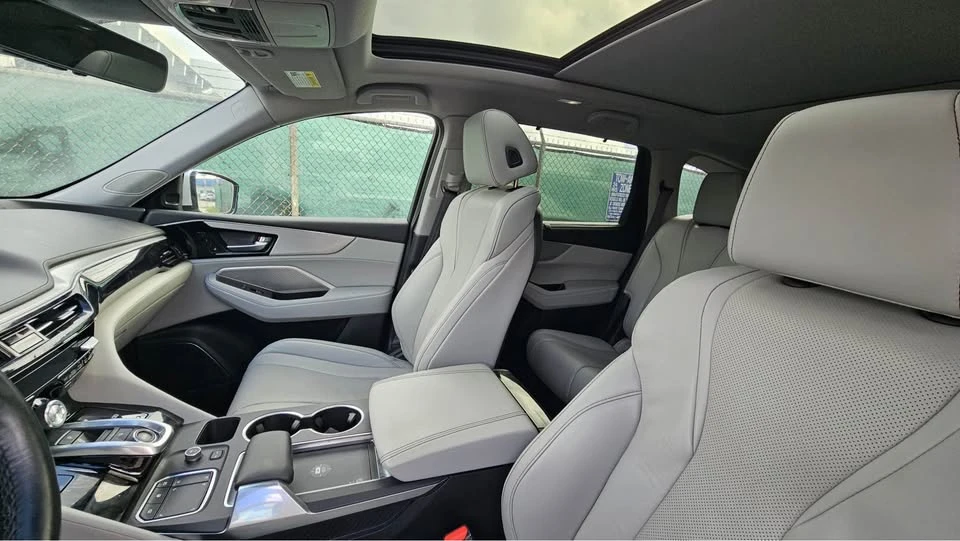 2022 Acura MDX 4th Gen - Image 9 of 12