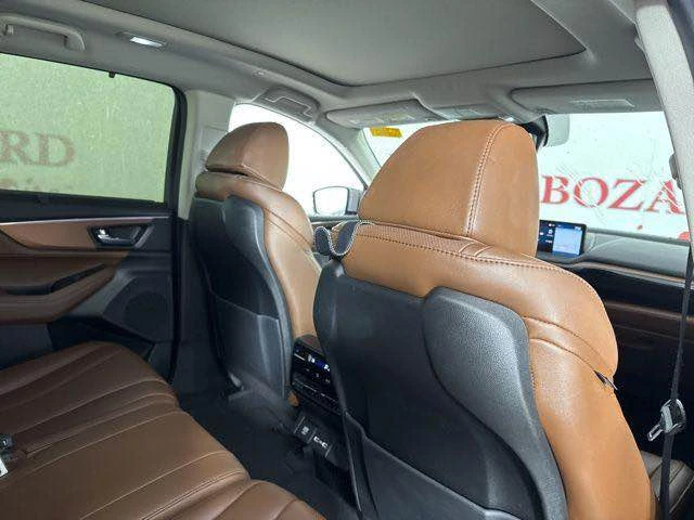 2022 Acura MDX 4th Gen - Image 10 of 12