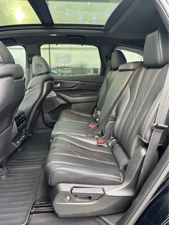 2022 Acura MDX 4th Gen - Image 14 of 19