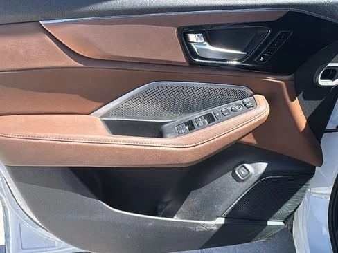 2022 Acura MDX 4th Gen - Image 11 of 19