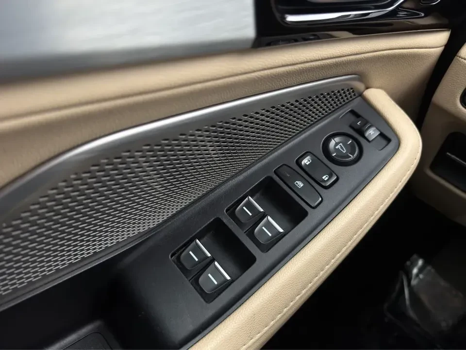 2022 Acura MDX 4th Gen - Image 9 of 12