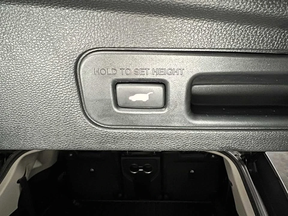 2022 Acura MDX 4th Gen - Image 17 of 20