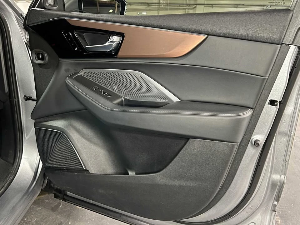 2022 Acura MDX 4th Gen - Image 10 of 20