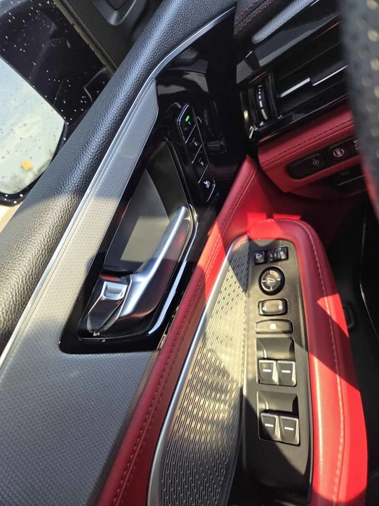 2022 Acura MDX 4th Gen - Image 16 of 19